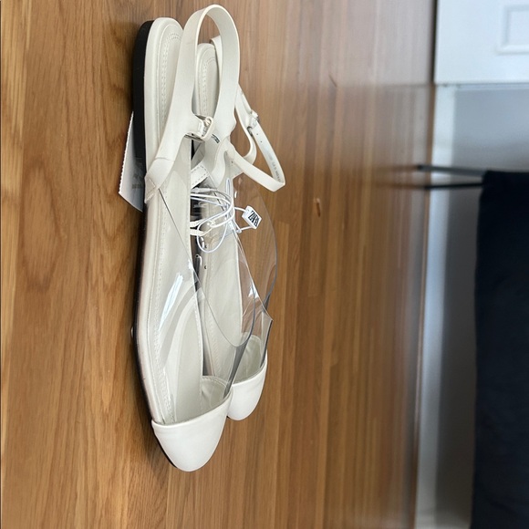 Zara Stylish White Women'Girls flats - Picture 3 of 3